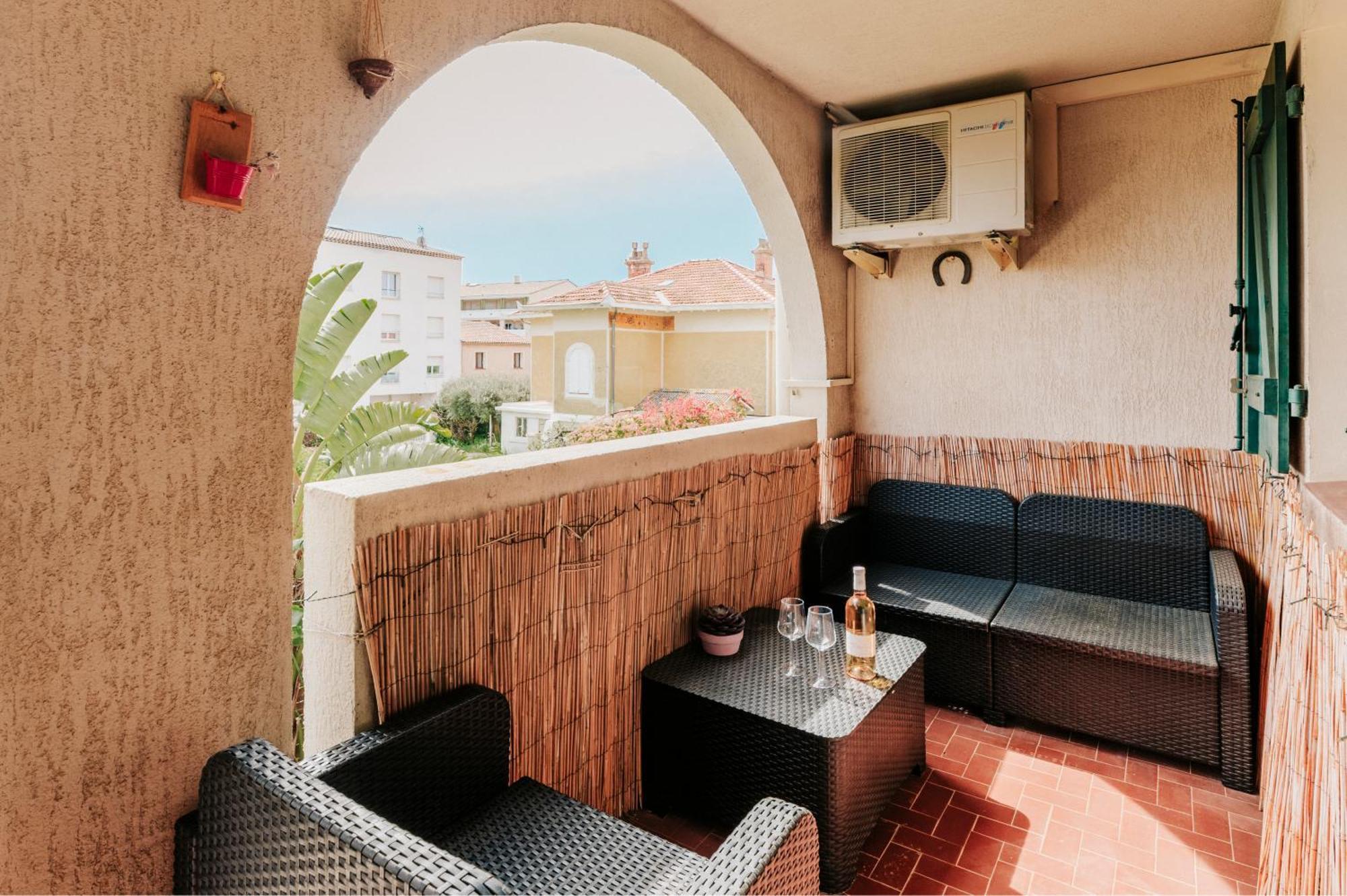 Netflix - Lit Queen Size - Terrasse Plein Sud - Climatisation - 2'Centre-Ville - 6'Mer - Parking Prive - 56M2 - L'Olivine - Offre Speciale La Londe-les-Maures Buitenkant foto